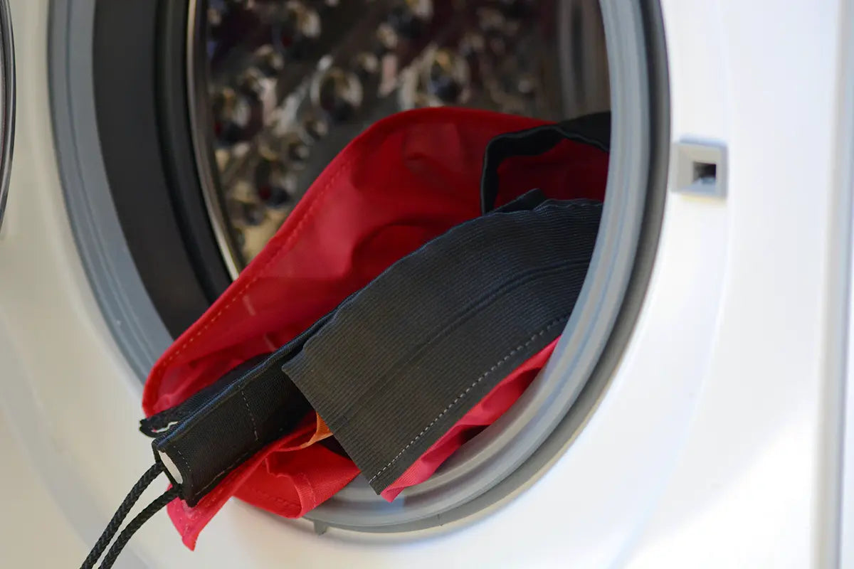Lavage d’une voile d’oriflamme publicitaire en machine